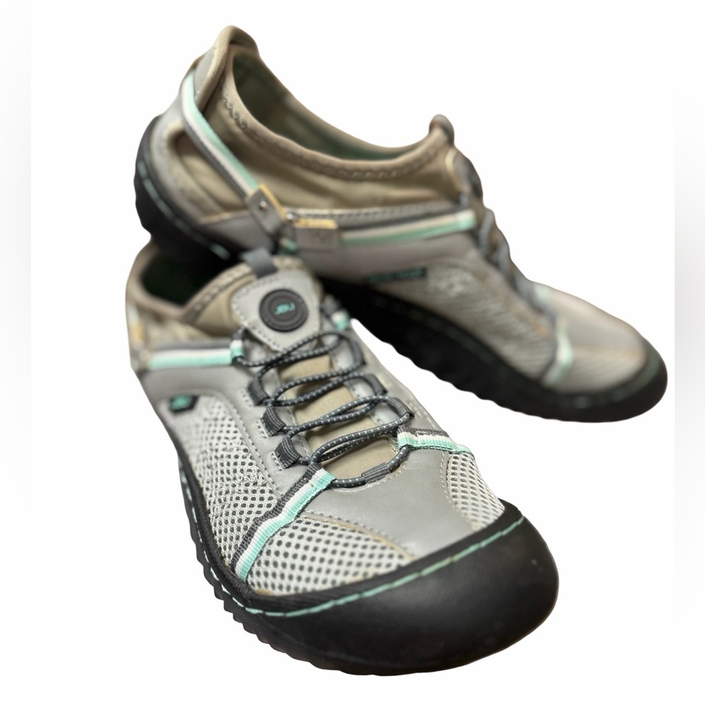 JBU by JAMBU Women's SIZE 8.5
Water sandals/Hiking shoes